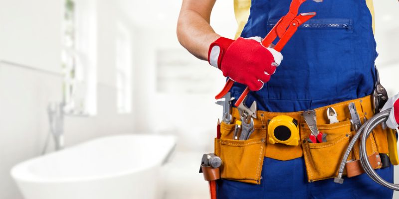 Como Evitar Golpes na Contratação de Encanador em Maceió